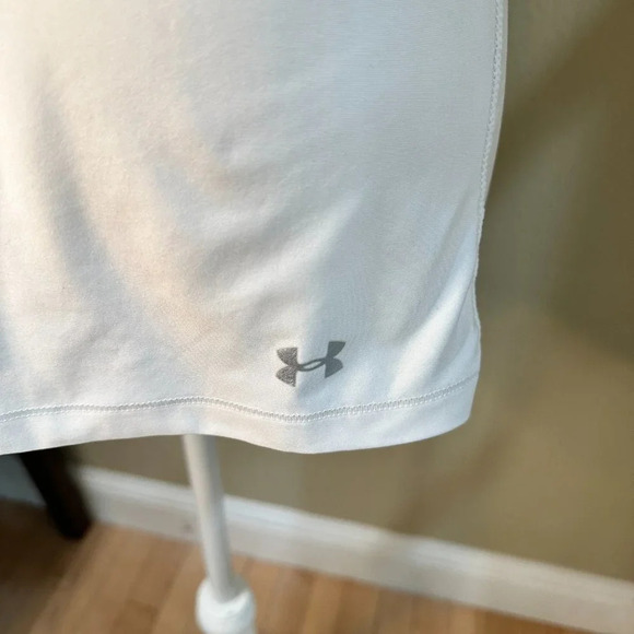 UNDER ARMOUR Heat Gear Racer Back Workout Tank Top - size Medium - Picture 5 of 10